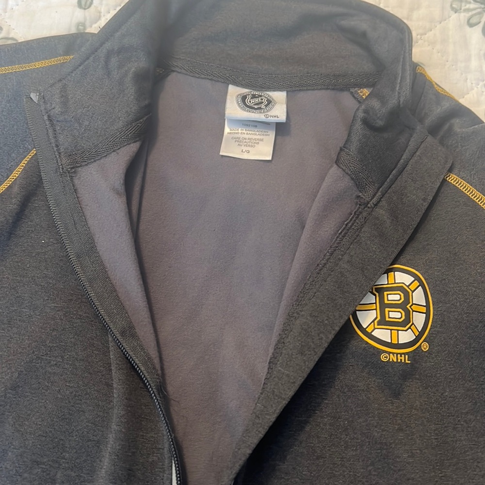 Ladies Bruins NHL Jacket size LARGE